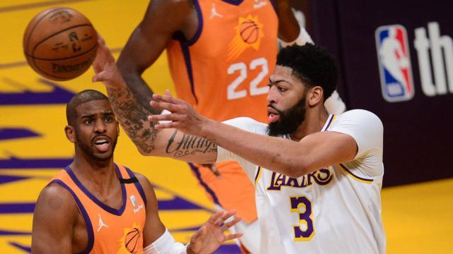 anthony-davis-leaves-game-4-vs-suns-groin-strain.jpg